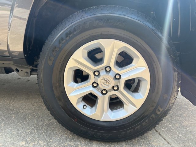 Used 2022 Toyota 4Runner SR5 Premium w/ Moonroof Package image 42