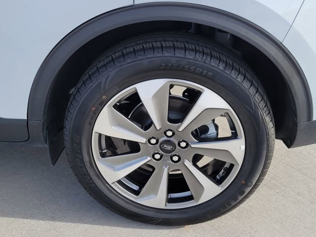 Used 2025 Ford Escape Platinum image 14