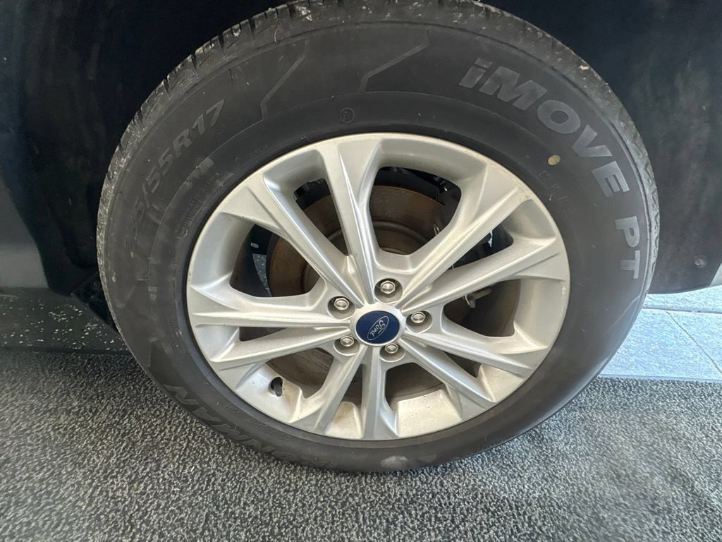 Used 2019 Ford Escape SE FWD image 11