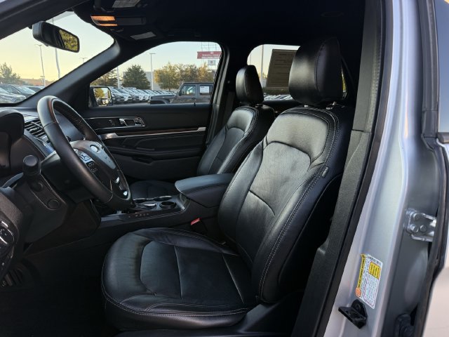 Used 2019 Ford Explorer Limited w/ Class III Trailer Tow Package FWD image 24