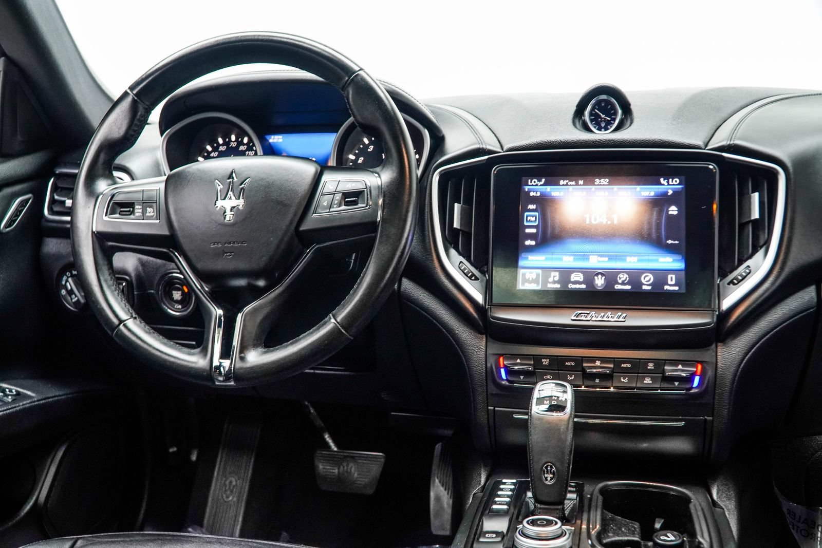 Used 2019 Maserati Ghibli S Q4 AWD/4WD image 17
