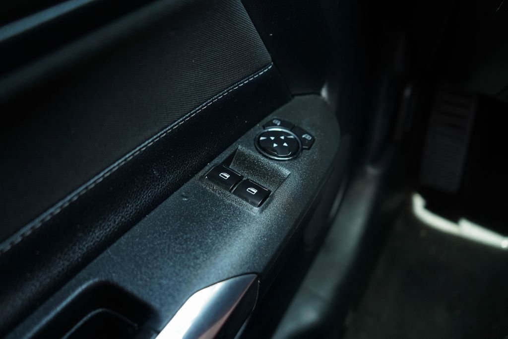 Used 2015 Ford Mustang Coupe RWD image 25