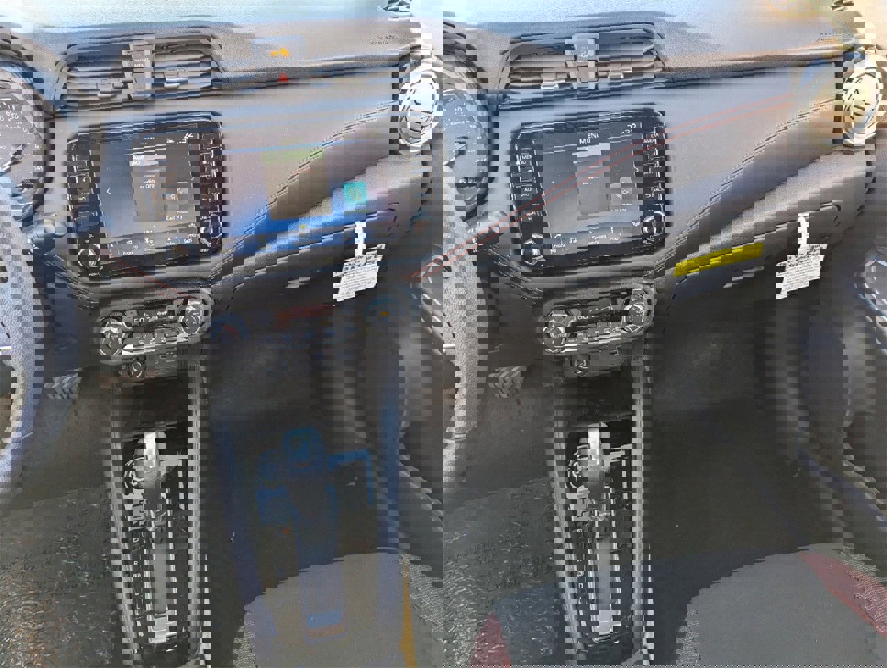 New 2025 Nissan Versa SR w/ Trunk Package image 24