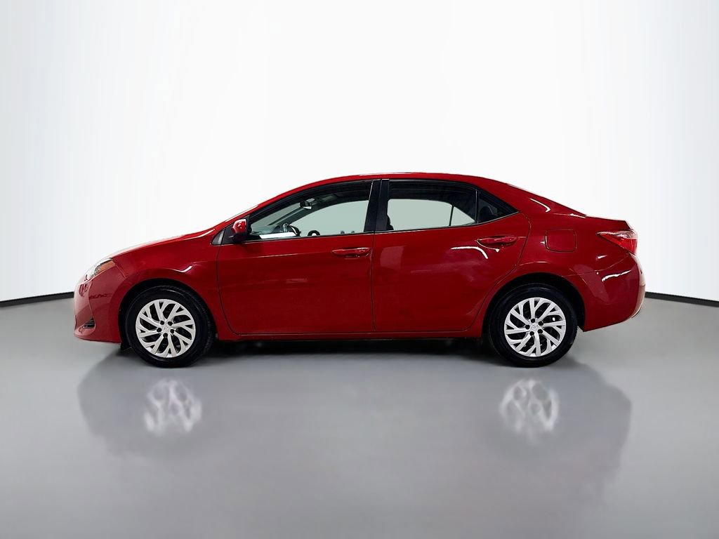 Used 2017 Toyota Corolla LE image 4