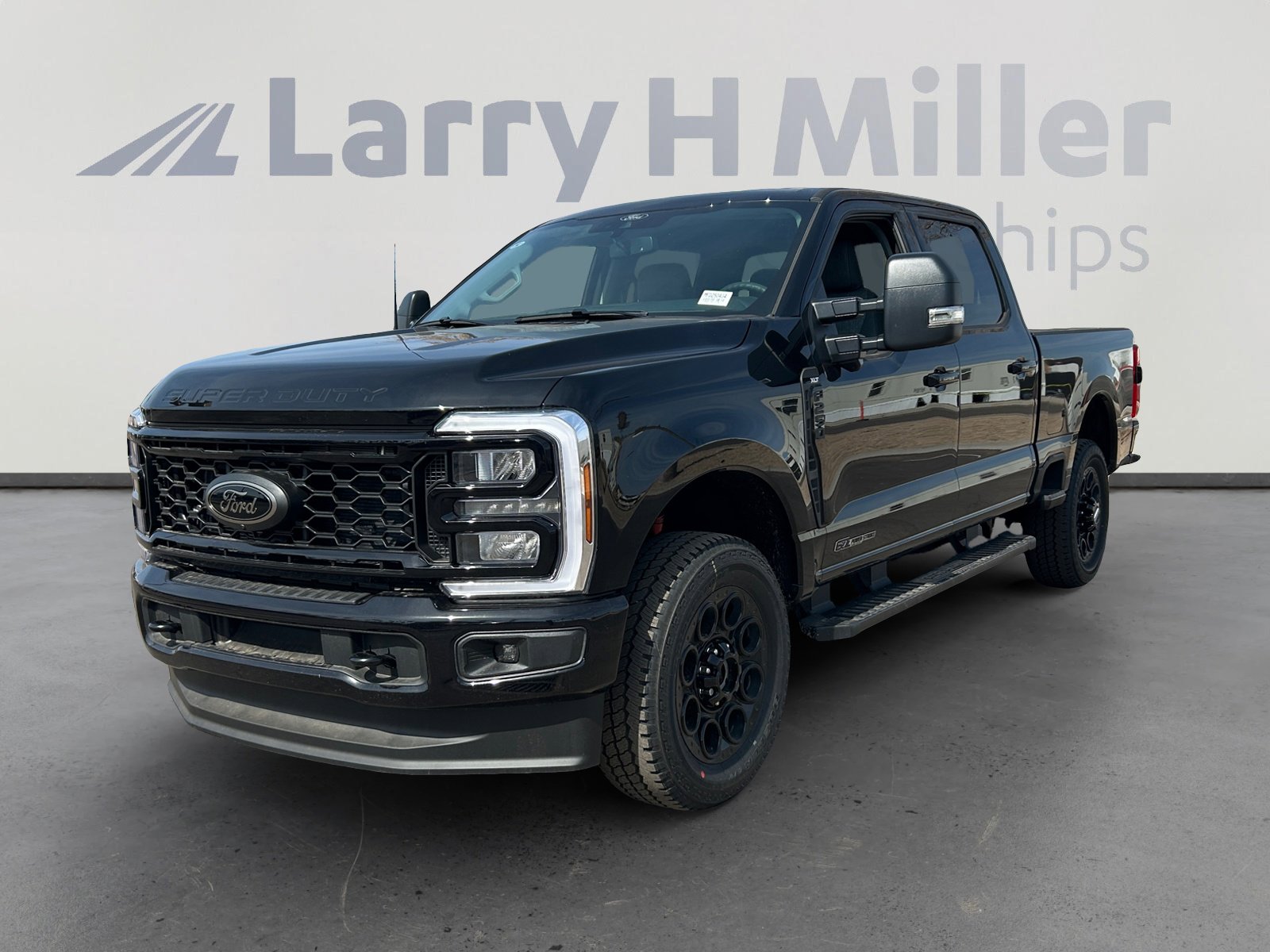 New 2025 Ford F250 XLT w/ Black Appearance Package