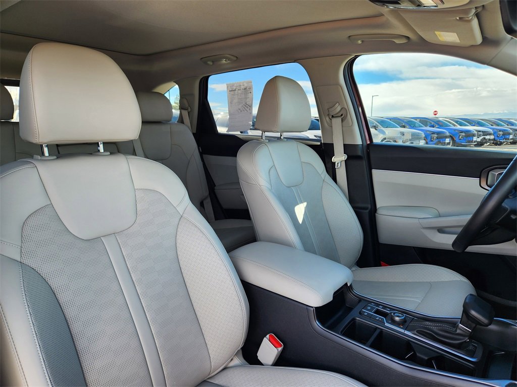 Certified 2024 Kia Sorento S w/ Panoramic Sunroof Package image 15