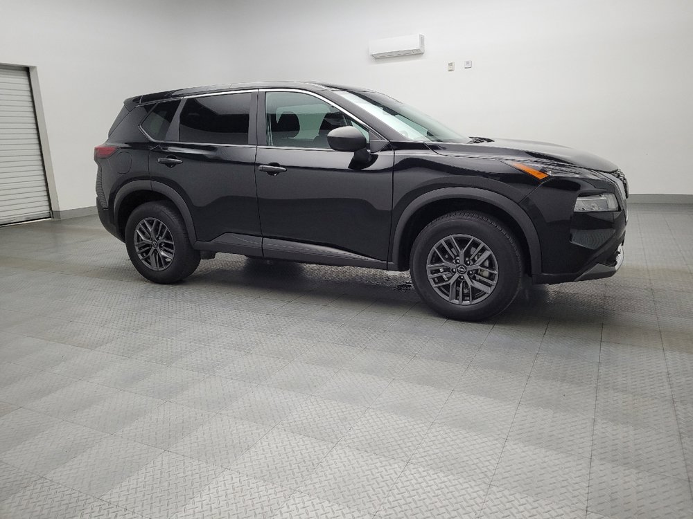 Used 2023 Nissan Rogue S image 11