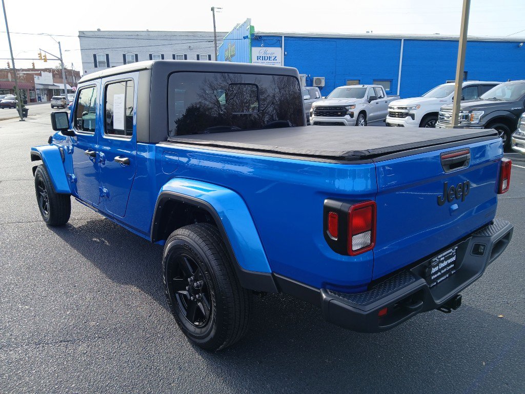 Used 2021 Jeep Gladiator Sport image 10