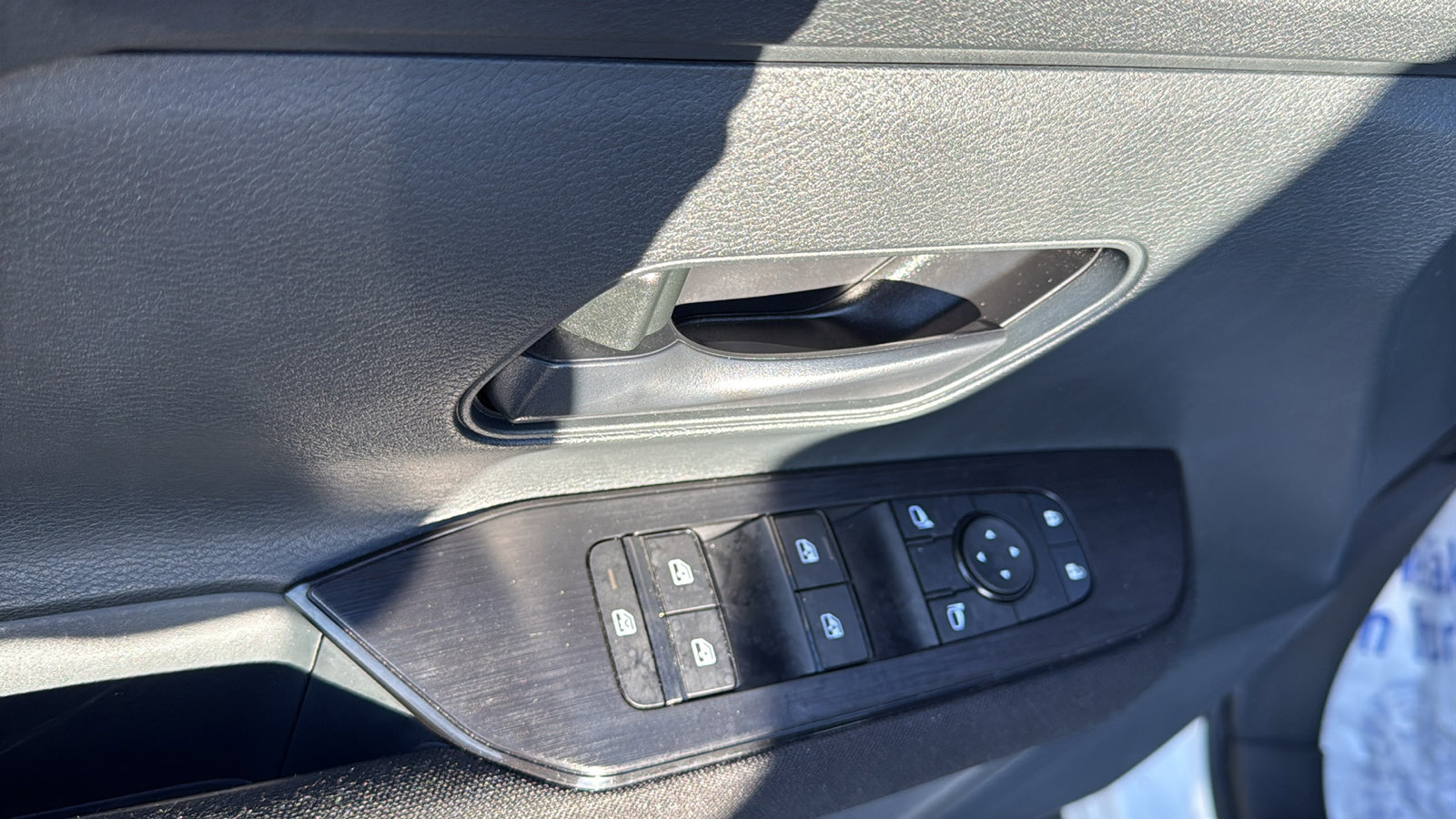 Certified 2025 Nissan Kicks S image 7