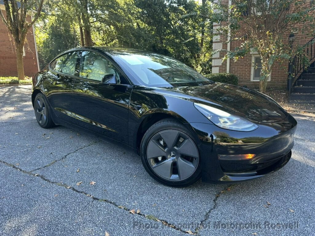 Used 2023 Tesla Model 3 Standard Range RWD image 2