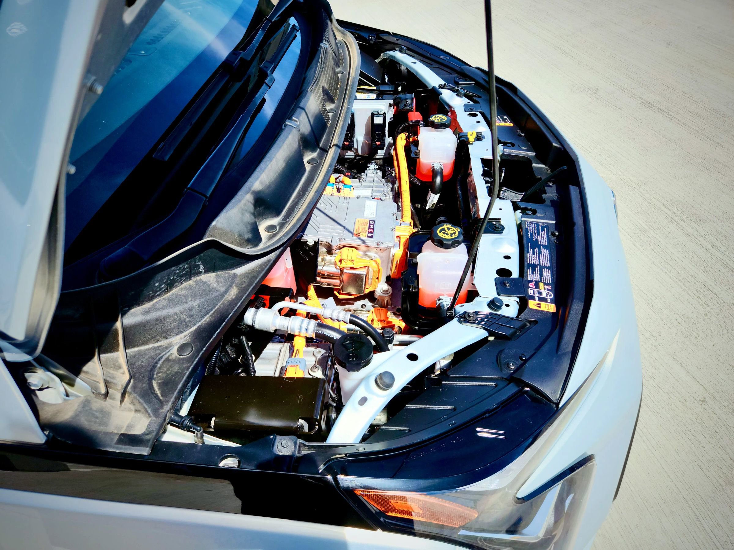 Used 2023 Chevrolet Bolt LT w/ Infotainment Package FWD image 38