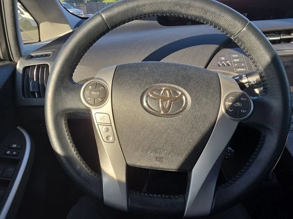 Used 2014 Toyota Prius Four w/ Solar Roof Package FWD image 41