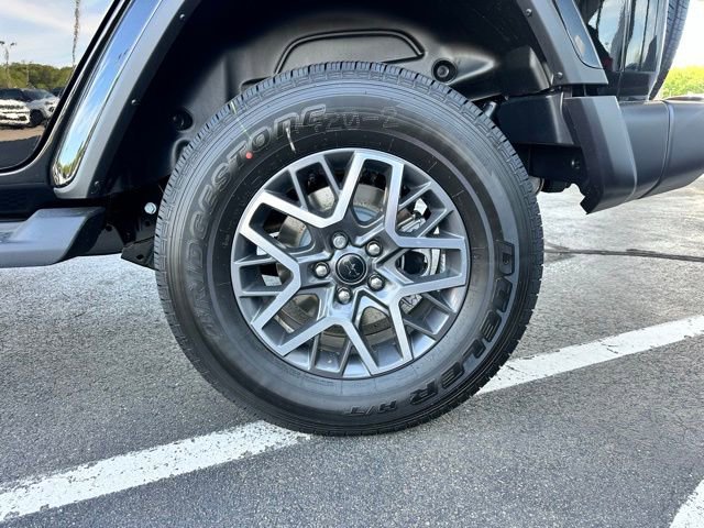 New 2025 Jeep Wrangler Sahara image 33
