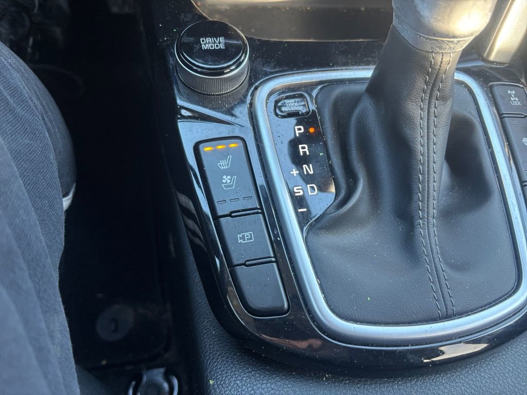 Certified 2024 Kia Seltos SX w/ SX Sunroof Package image 15