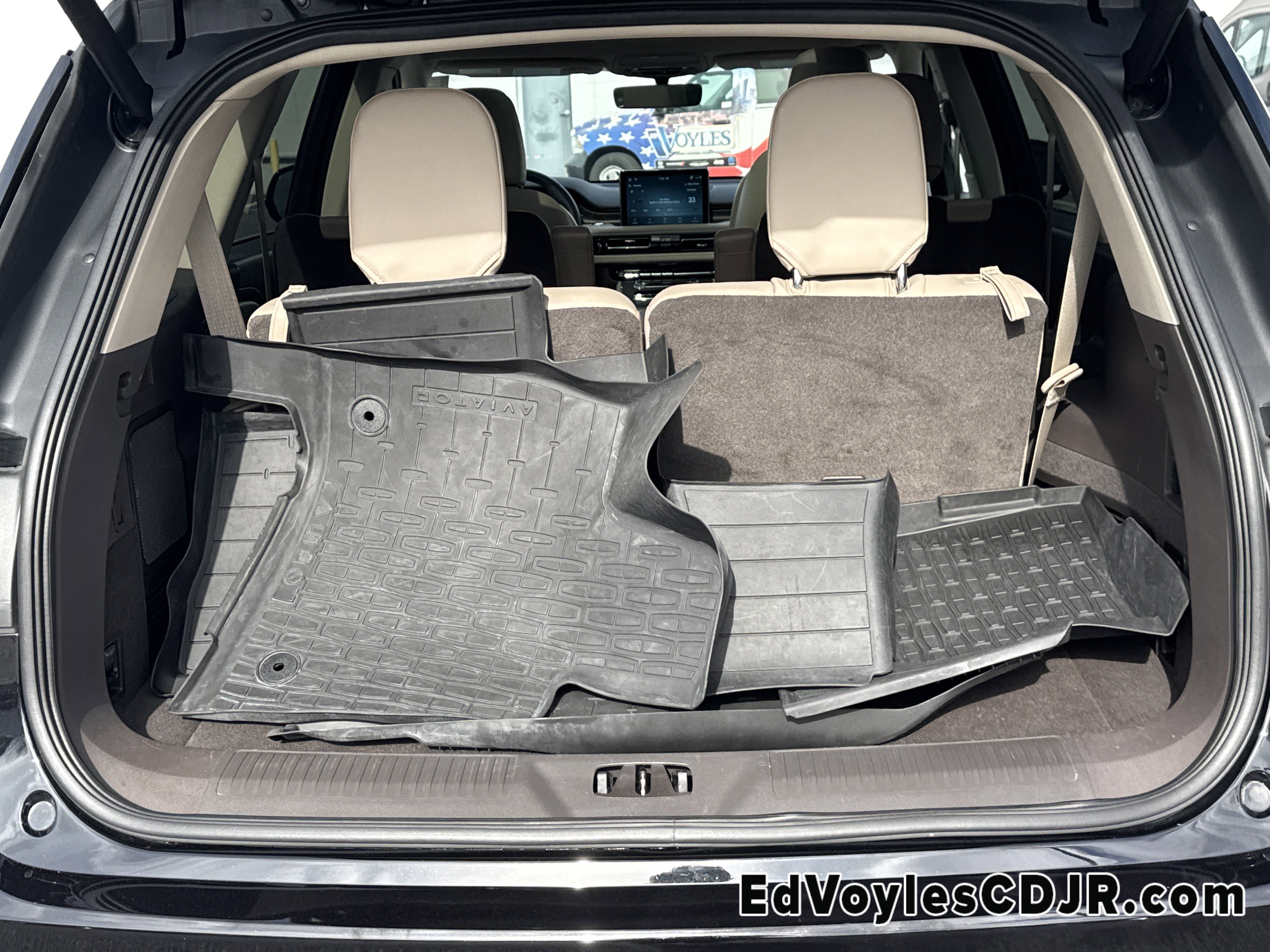 Used 2023 Lincoln Aviator Reserve w/ Equipment Group 201A image 23