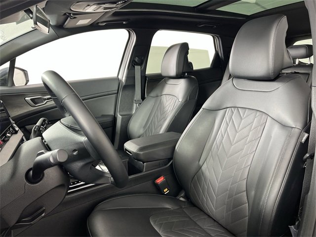 Used 2025 Kia Sportage X-Line w/ Premium Package image 11