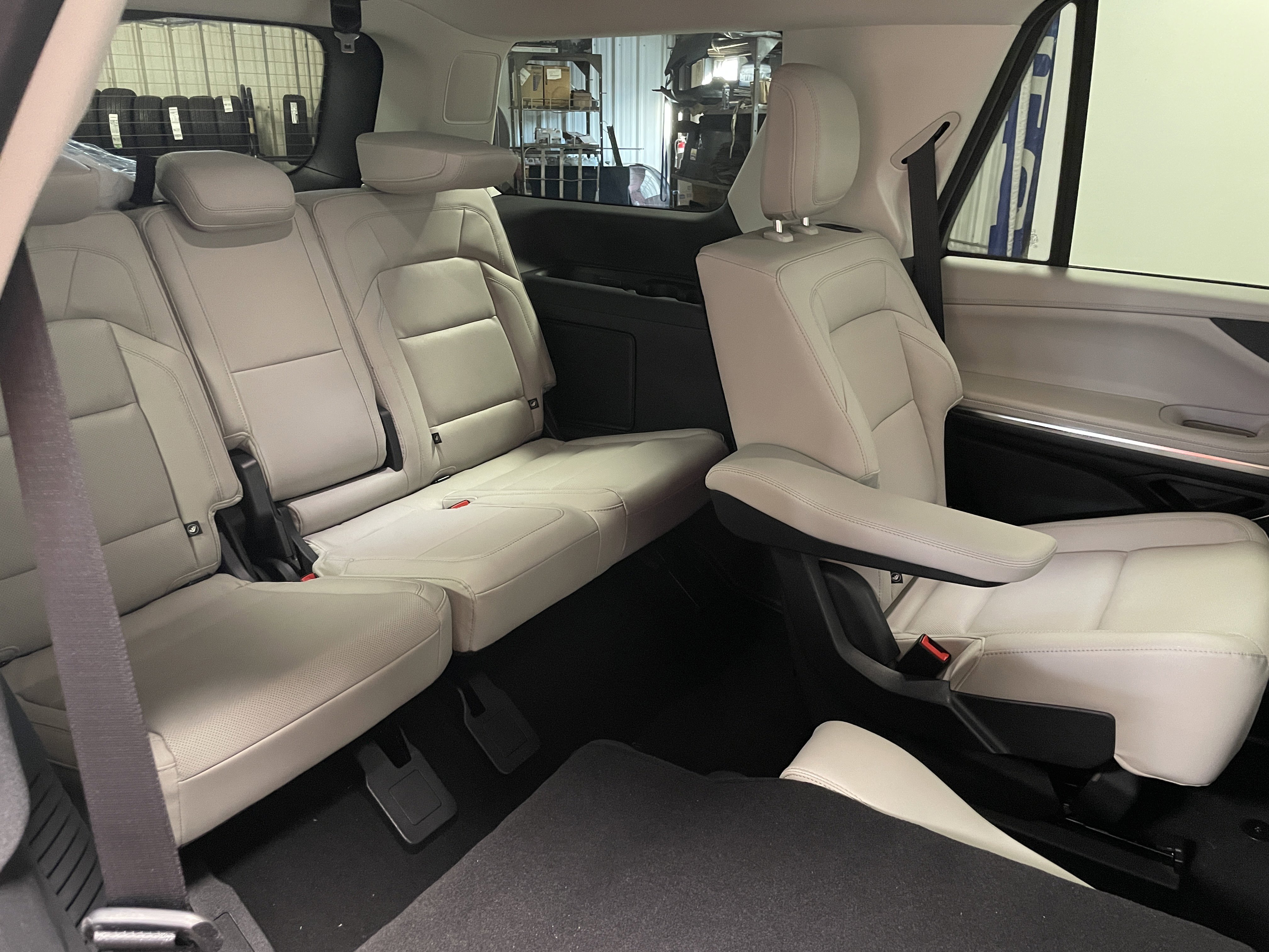 New 2025 Lincoln Navigator Reserve image 30