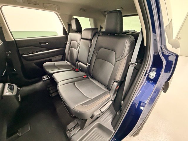 Used 2026 Nissan Pathfinder SL AWD/4WD image 19