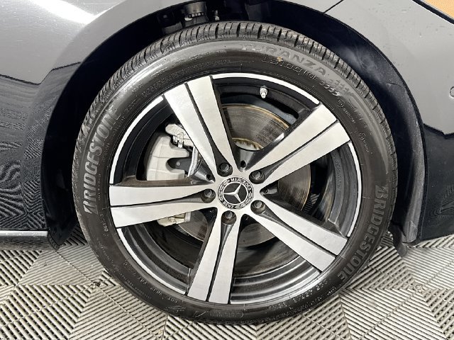 Used 2025 Mercedes-Benz C 300 Sedan image 28