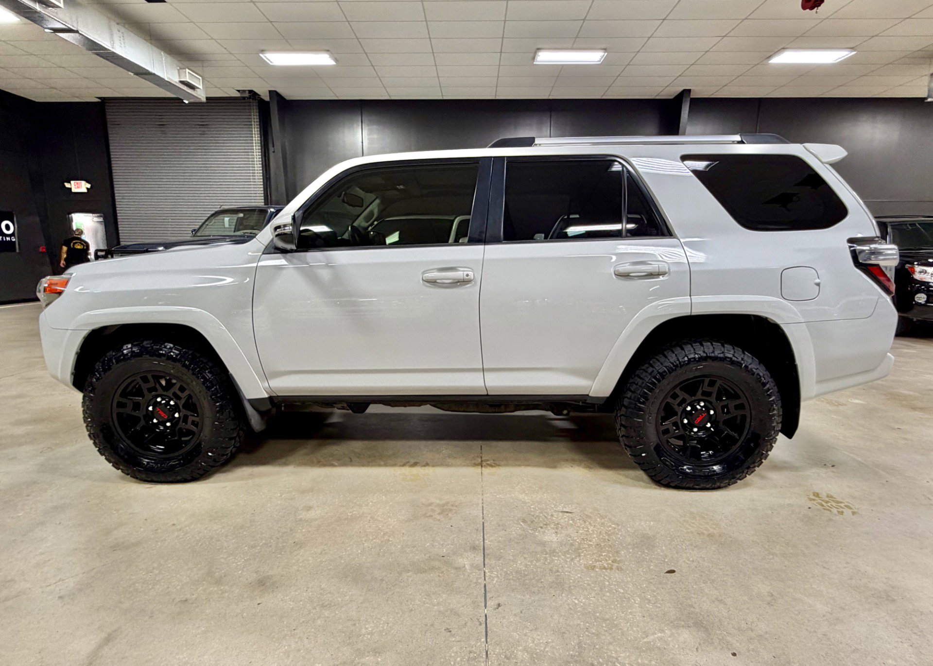 Used 2016 Toyota 4Runner Trail Premium AWD/4WD image 12