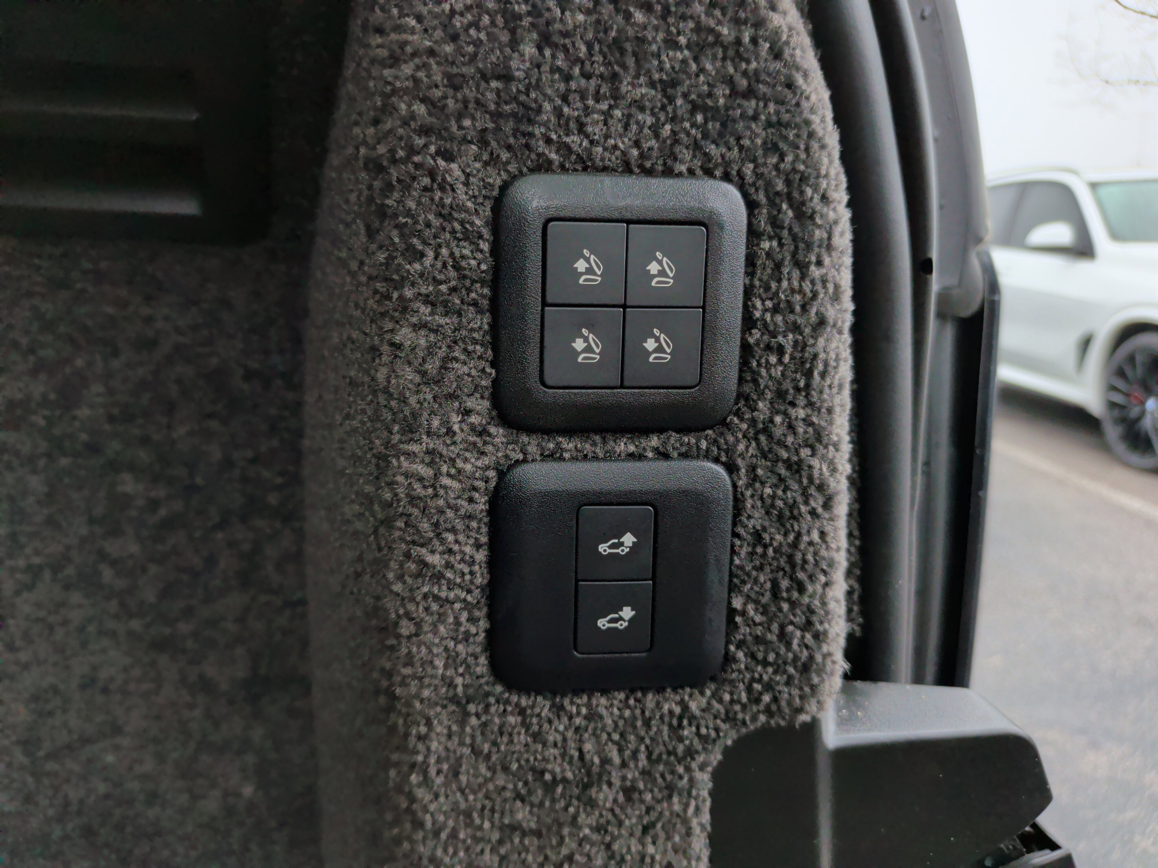 Used 2020 Land Rover Range Rover HSE image 42