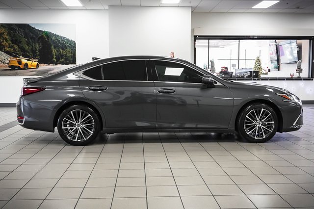 Certified 2025 Lexus ES 300h 300h image 5