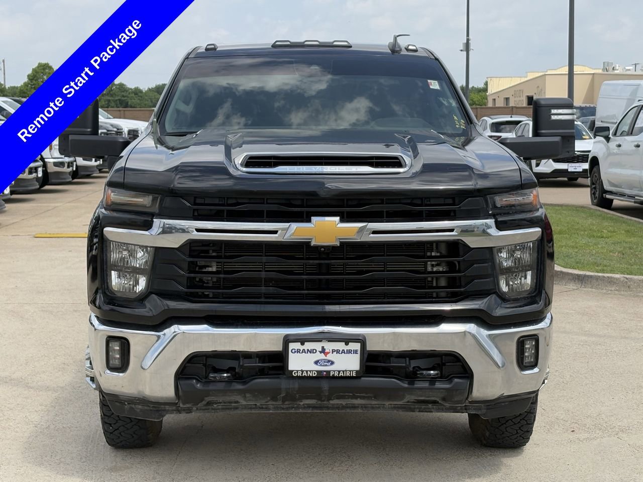 Used 2024 Chevrolet Silverado 3500 LT w/ Texas Edition AWD/4WD image 10