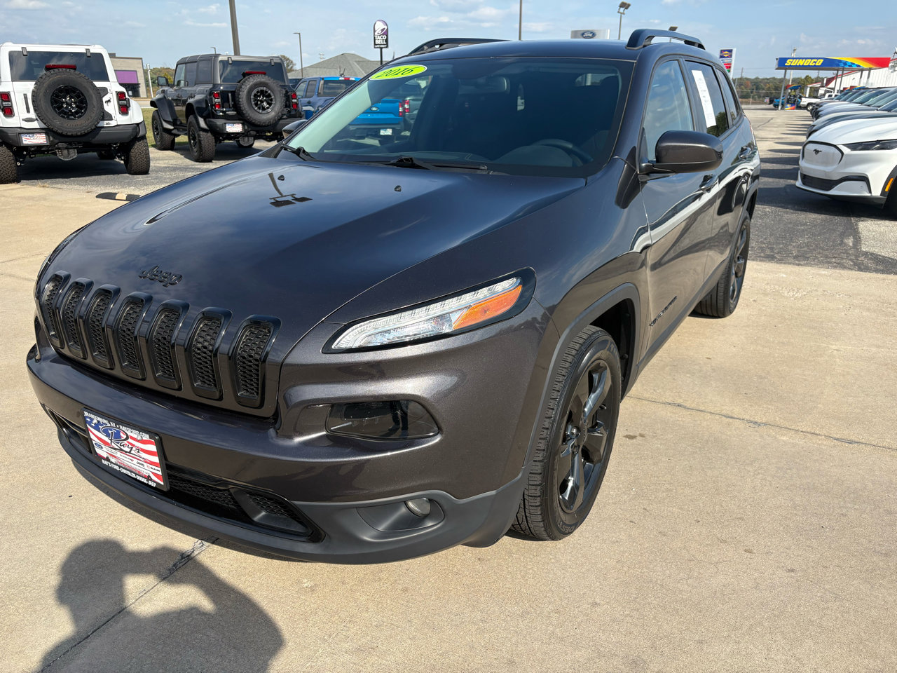 Used 2016 Jeep Cherokee Latitude image 8