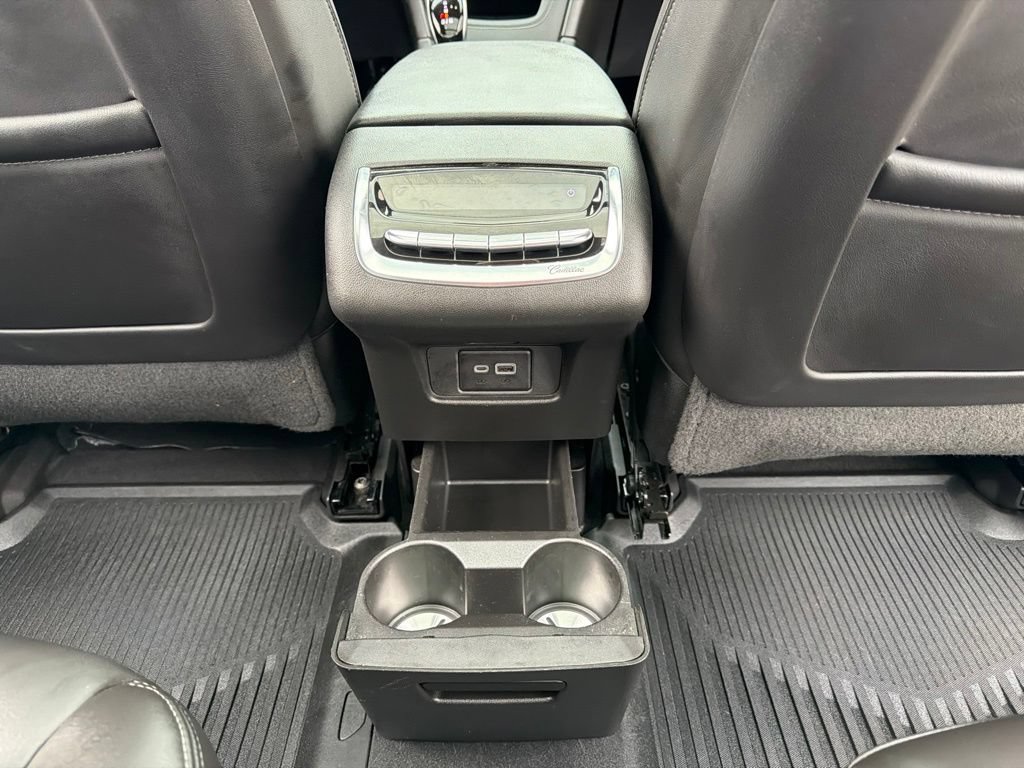 Used 2022 Cadillac XT6 Premium Luxury w/ Technology Package AWD/4WD image 26