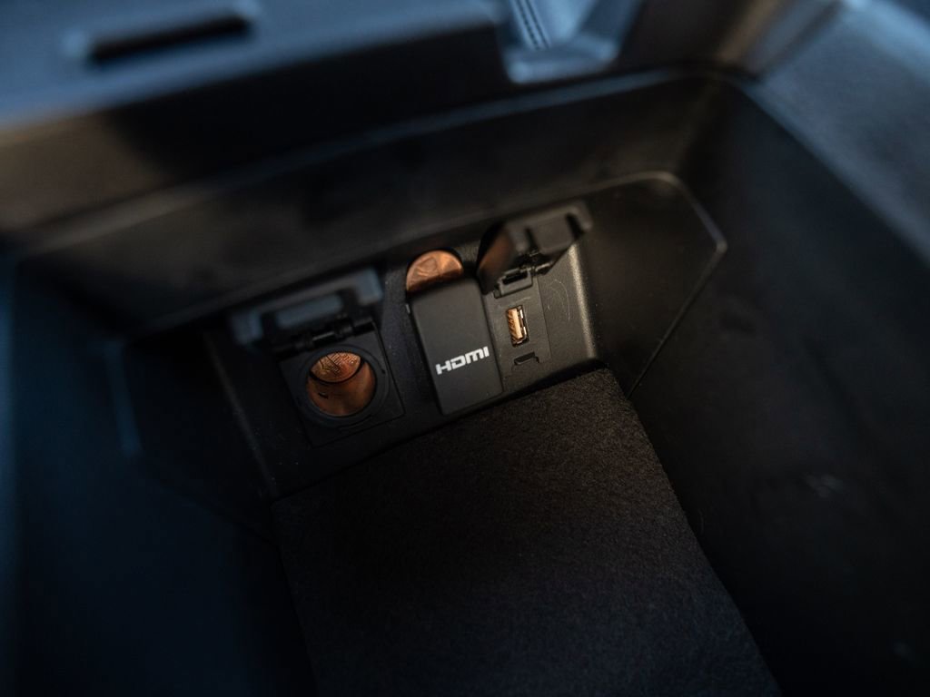 Certified 2018 Acura ILX w/ Premium Package image 35