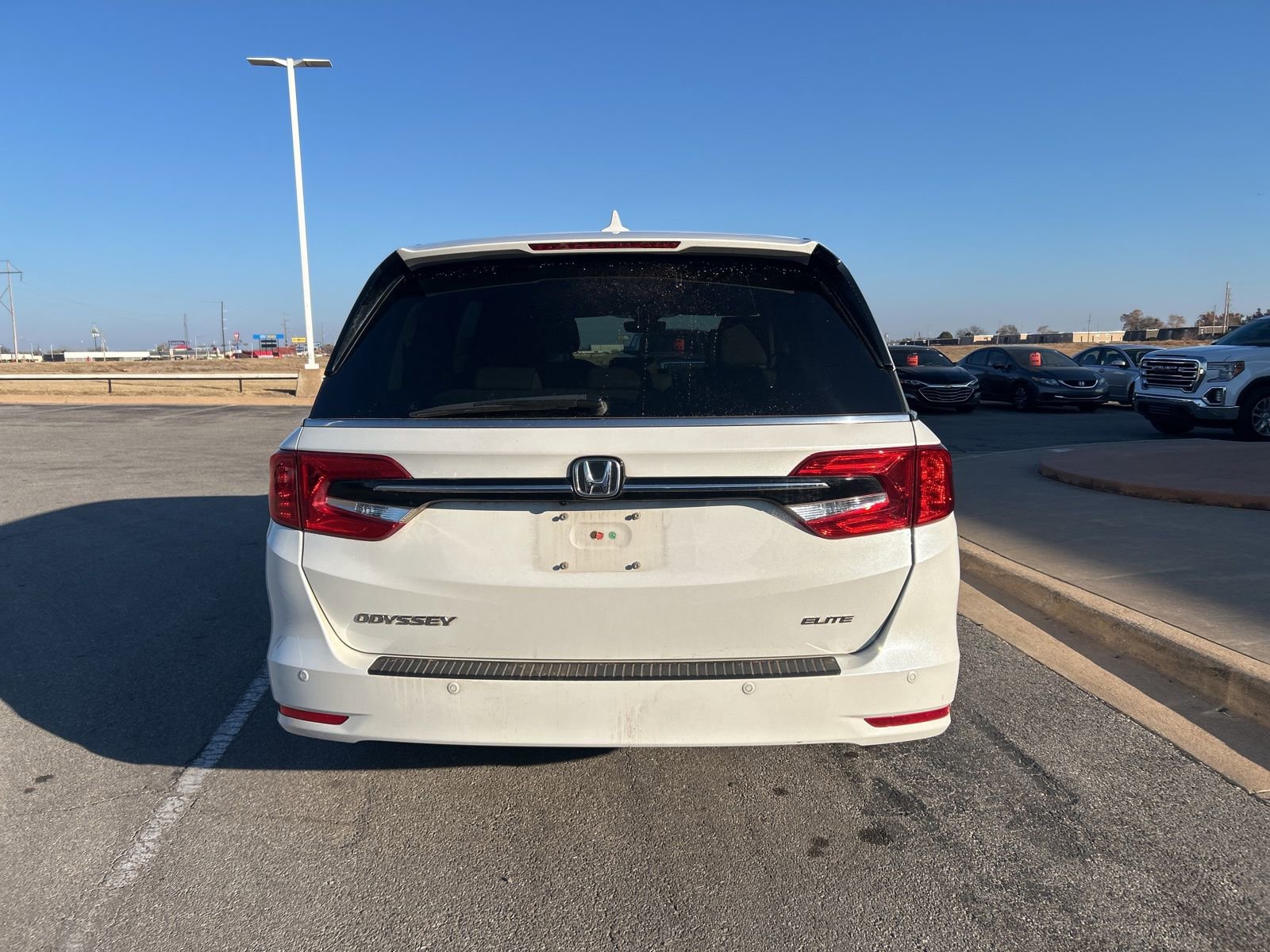 Used 2023 Honda Odyssey Elite image 6
