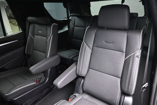 Certified 2025 Cadillac Escalade Premium Luxury w/ Touring Package AWD/4WD image 16