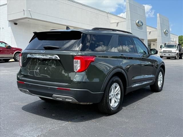 Used 2023 Ford Explorer XLT w/ Equipment Group 202A RWD image 4