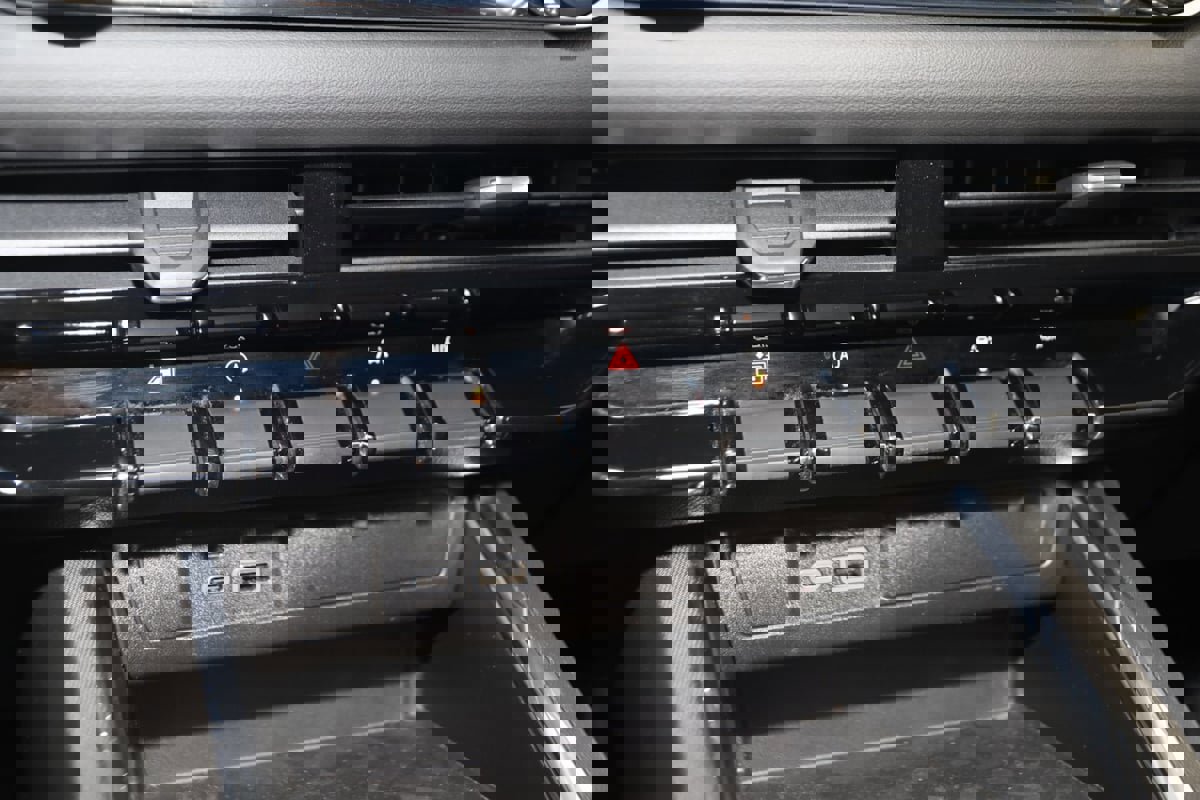 Used 2023 GMC Canyon Elevation w/ Convenience Package image 30