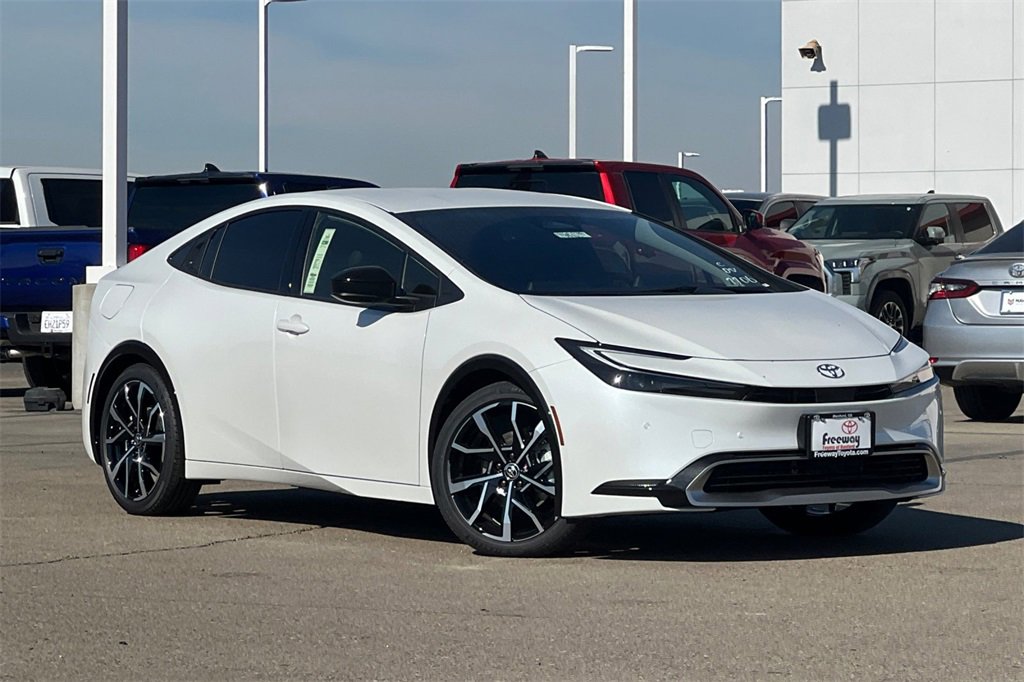 New 2026 Toyota Prius XSE image 2
