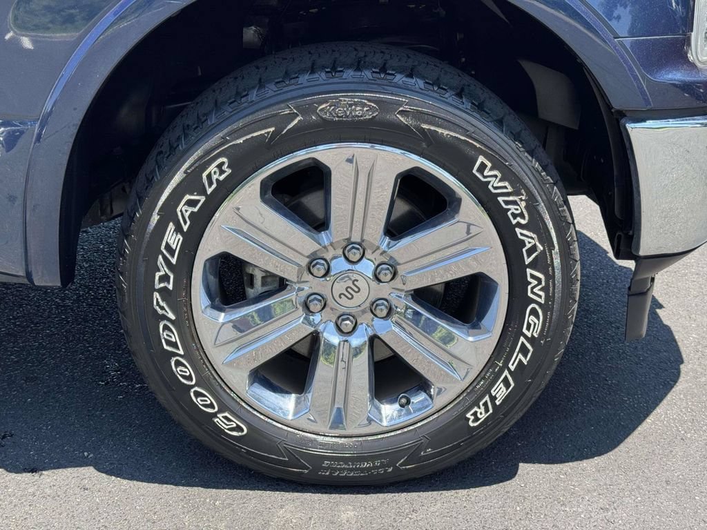 Used 2018 Ford F150 King Ranch w/ Equipment Group 601A Luxury AWD/4WD image 28