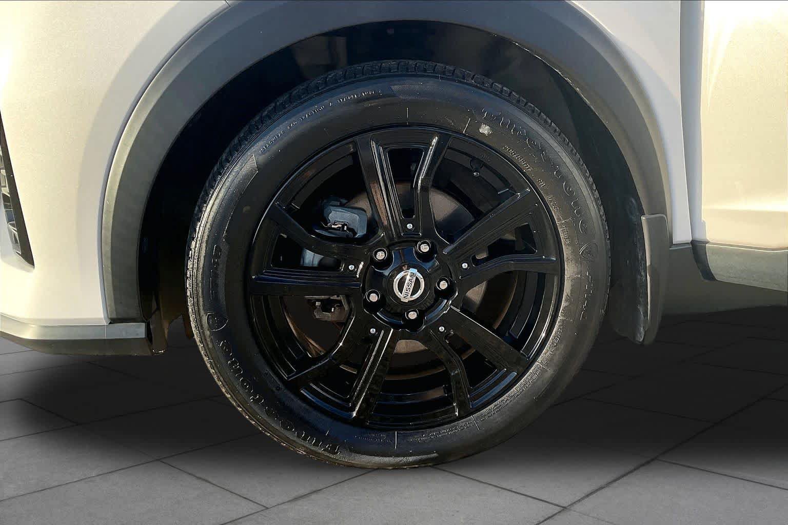 Used 2021 Nissan Kicks SR FWD image 10