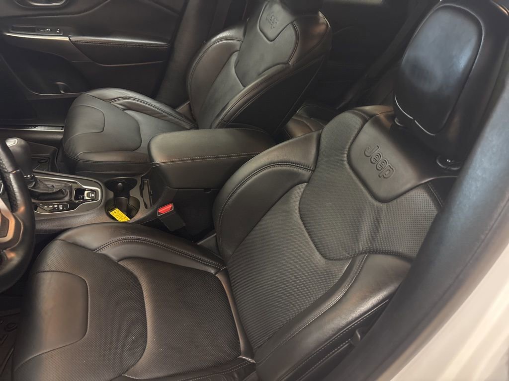 Used 2020 Jeep Cherokee Limited w/ Technology Group image 26