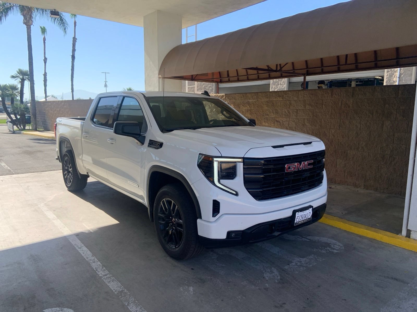 Certified 2026 GMC Sierra 1500 Elevation AWD/4WD image 3