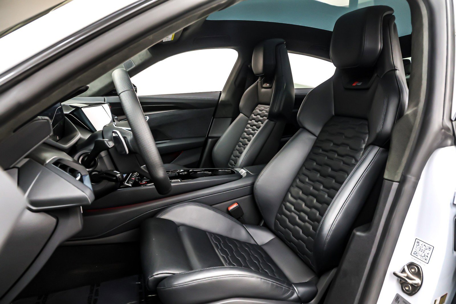 Used 2024 Audi RS e-tron GT w/ Carbon Performance Package image 17