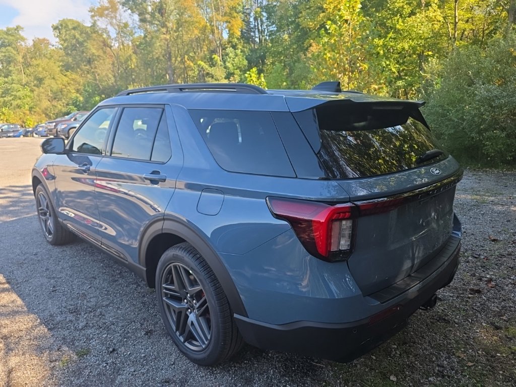 New 2027 Ford Explorer ST-Line w/ ST-Line Street Pack AWD/4WD image 6