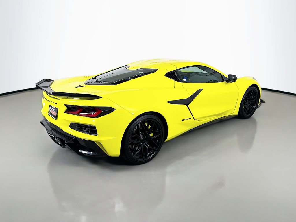 Used 2023 Chevrolet Corvette Z06 w/ Engine Appearance Package image 8