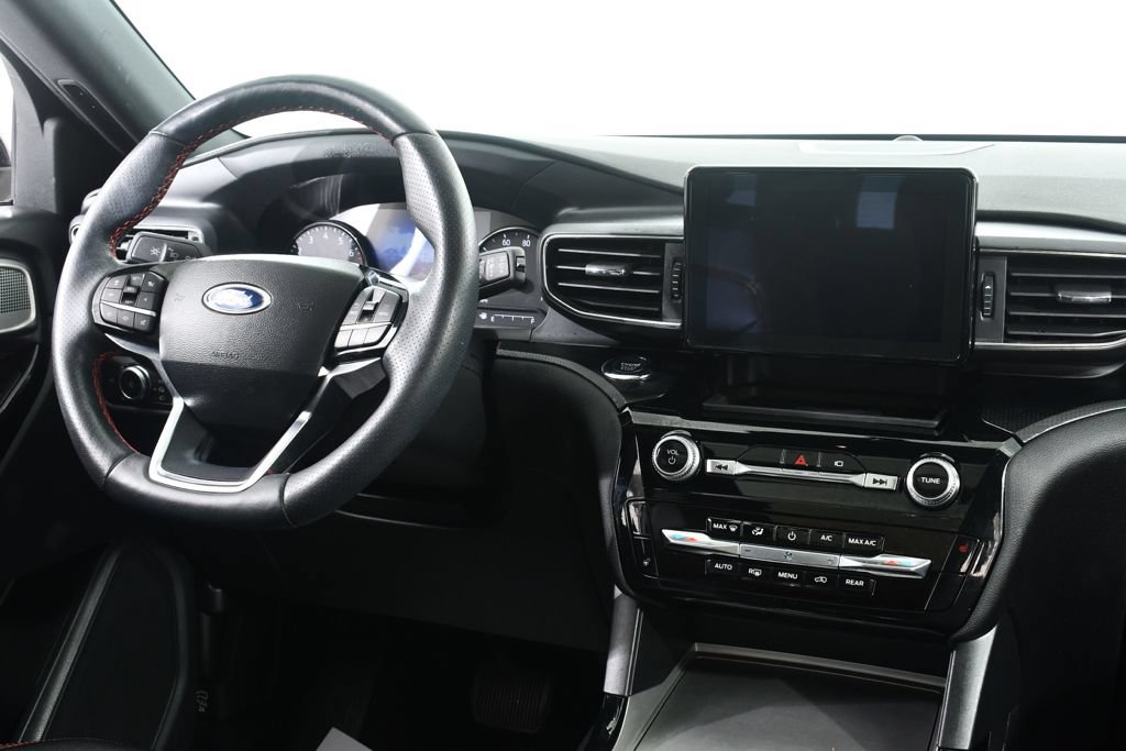 Used 2023 Ford Explorer ST-Line w/ Class IV Trailer Tow Package AWD/4WD image 8