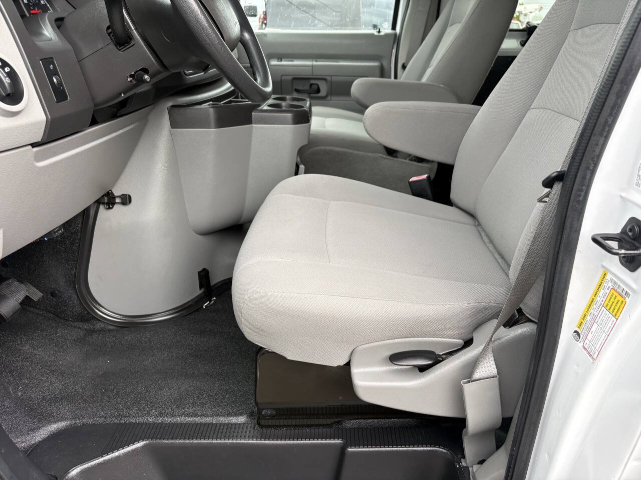 Used 2014 Ford E-350 and Econoline 350 XL w/ Power Windows & Locks Group RWD image 24