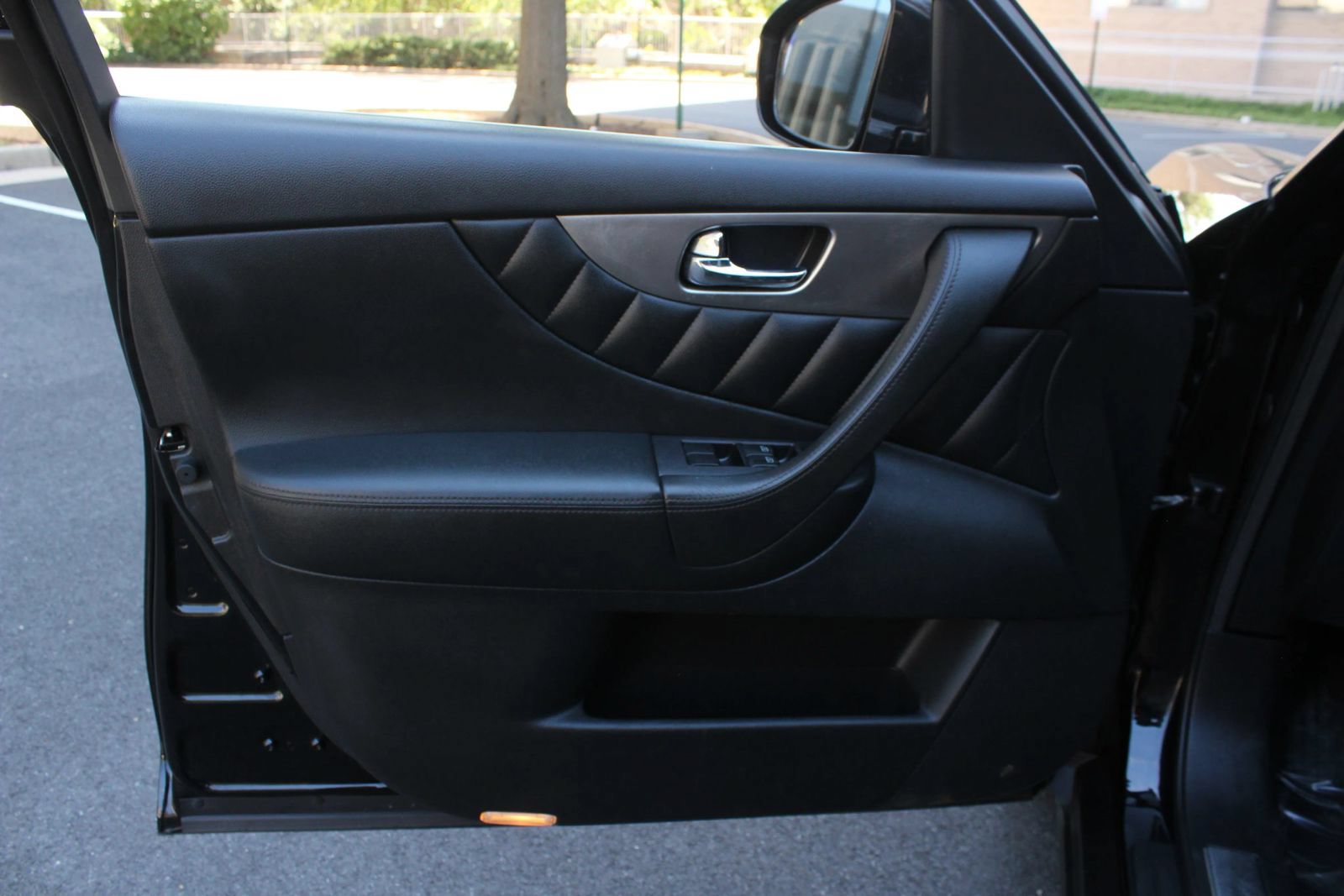 Used 2016 INFINITI QX70 AWD image 15