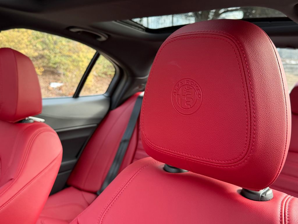 Used 2025 Alfa Romeo Giulia image 25