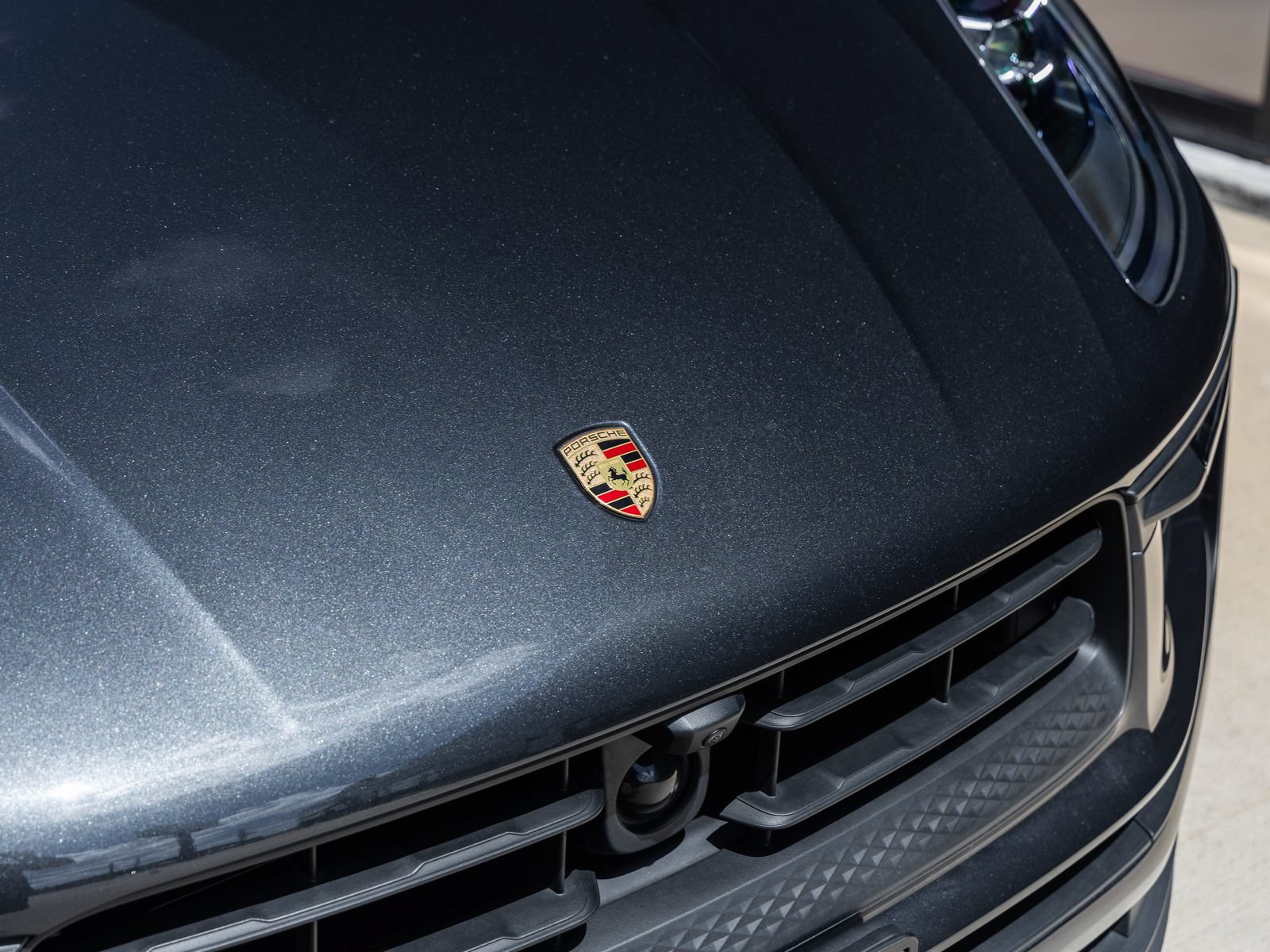 Certified 2024 Porsche Macan S AWD/4WD image 21