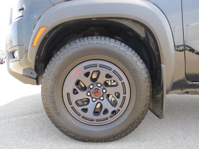 Used 2025 Nissan Frontier PRO-4X AWD/4WD image 10
