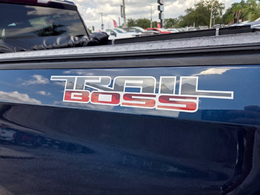 Certified 2023 Chevrolet Silverado 1500 Custom Trail Boss w/ LPO, Dark Essentials Package AWD/4WD image 11