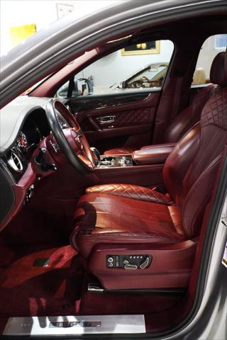 Used 2020 Bentley Bentayga AWD/4WD image 11